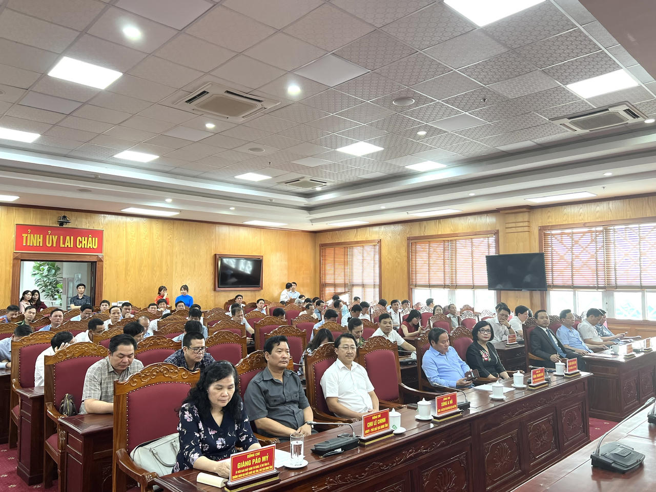 Tỉnh ủy Lai Châu chúc mừng đồng chí Trần Tiến Dũng nhận nhiệm vụ Thứ trưởng Bộ Tư pháp