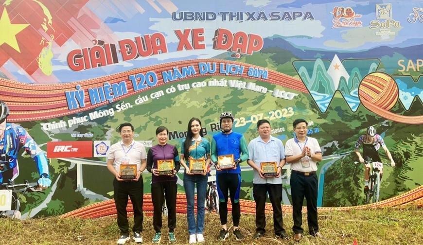 Hàng trăm tay đua tham gia giải 'Chinh phục Móng Sến, cầu cạn có trụ cao nhất Việt Nam-LCC7'