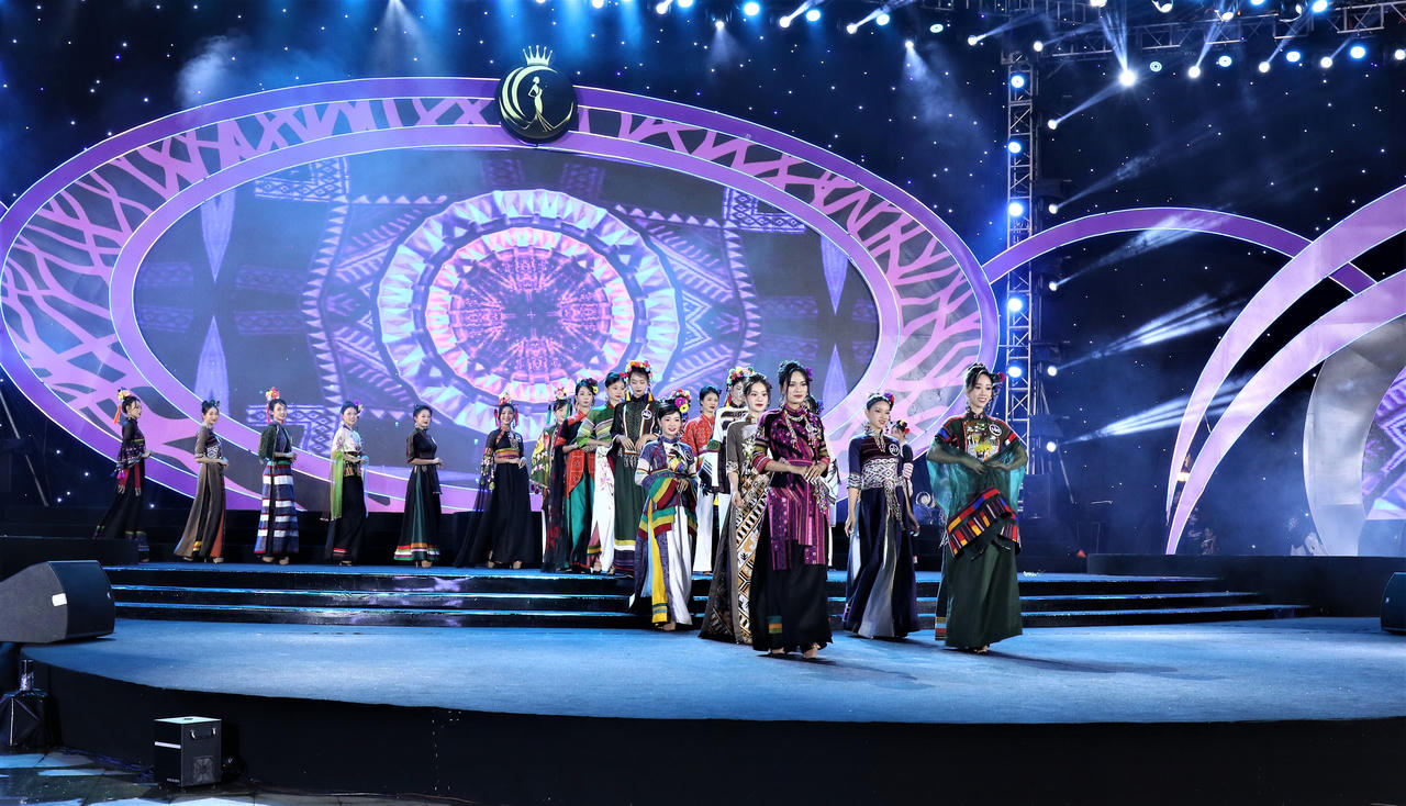 Người đẹp Lào Cai đăng quang “Hoa khôi du lịch Tây Bắc – Sa Pa năm 2023”