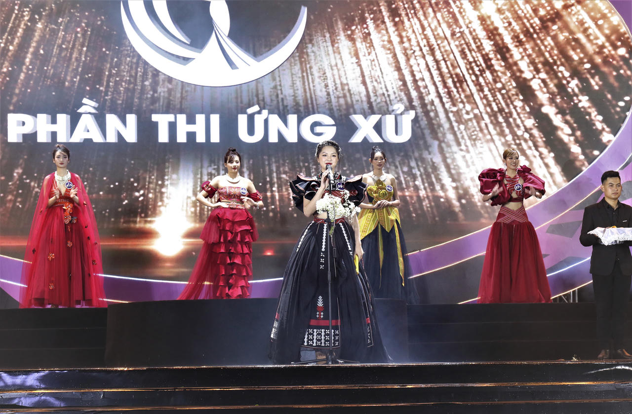 Người đẹp Lào Cai đăng quang “Hoa khôi du lịch Tây Bắc – Sa Pa năm 2023”