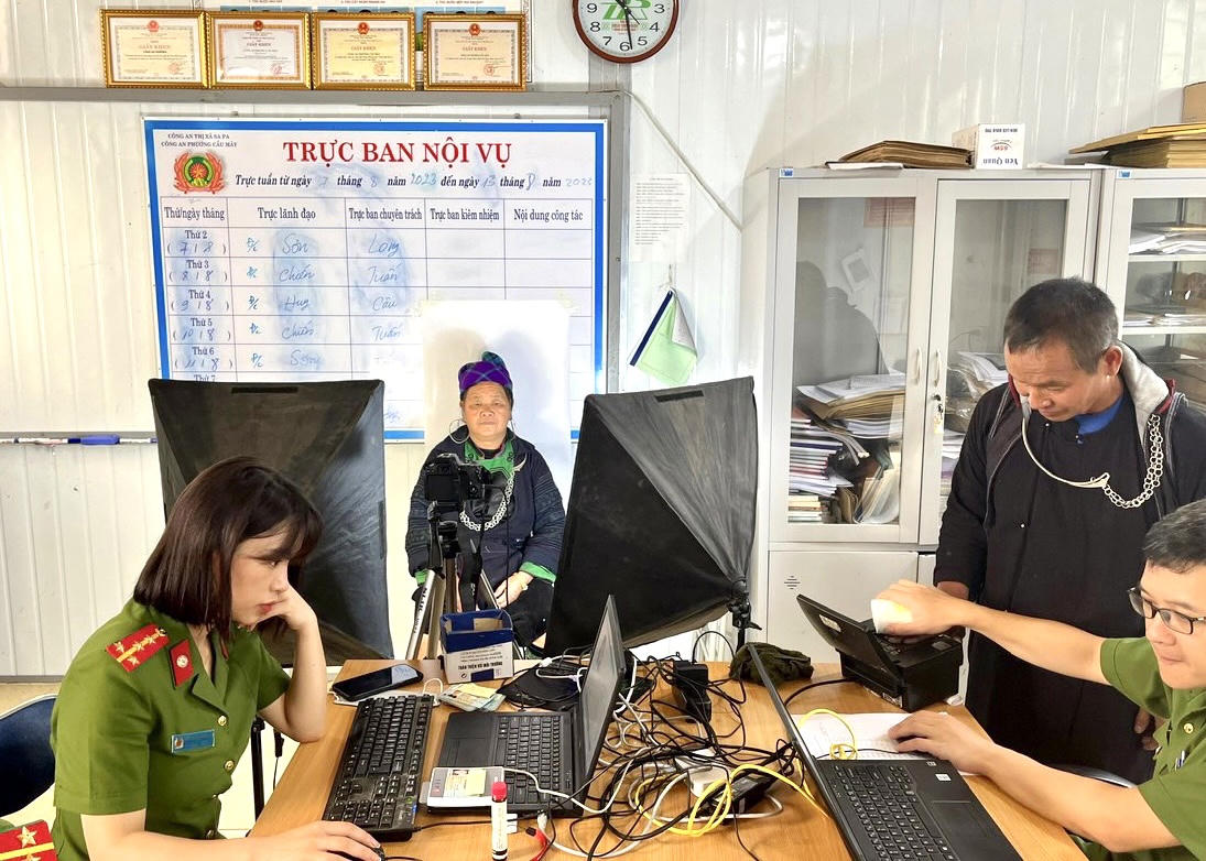 Thị xã Sa Pa đẩy nhanh tiến độ cấp tài khoản định danh điện tử