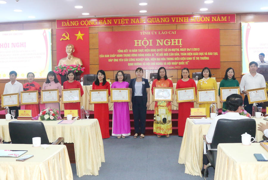 Lào Cai: Tiếp tục đổi mới, nâng cao chất lượng dạy và học