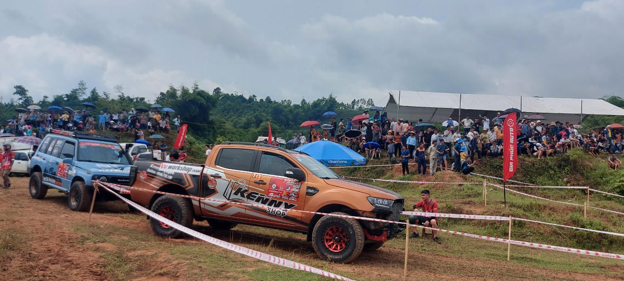Khai mạc giải Đua xe bán tải địa hình 'Bat Xat Offroad Challenger 2023'