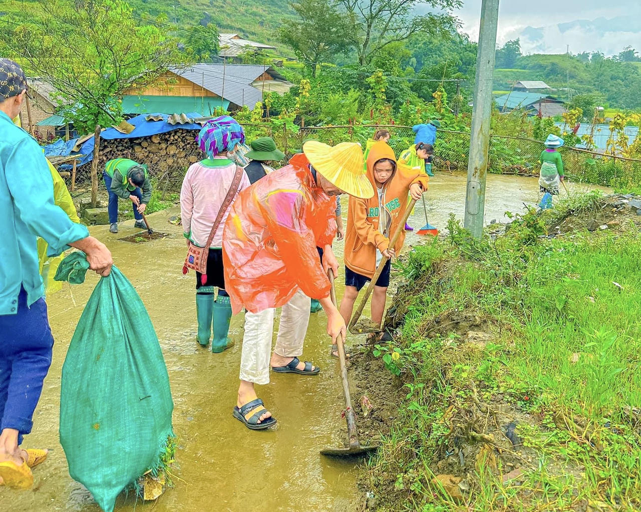 Phường Ô Quý Hồ ra quân thực hiện đề án xây dựng đô thị “Sa Pa Sạch”
