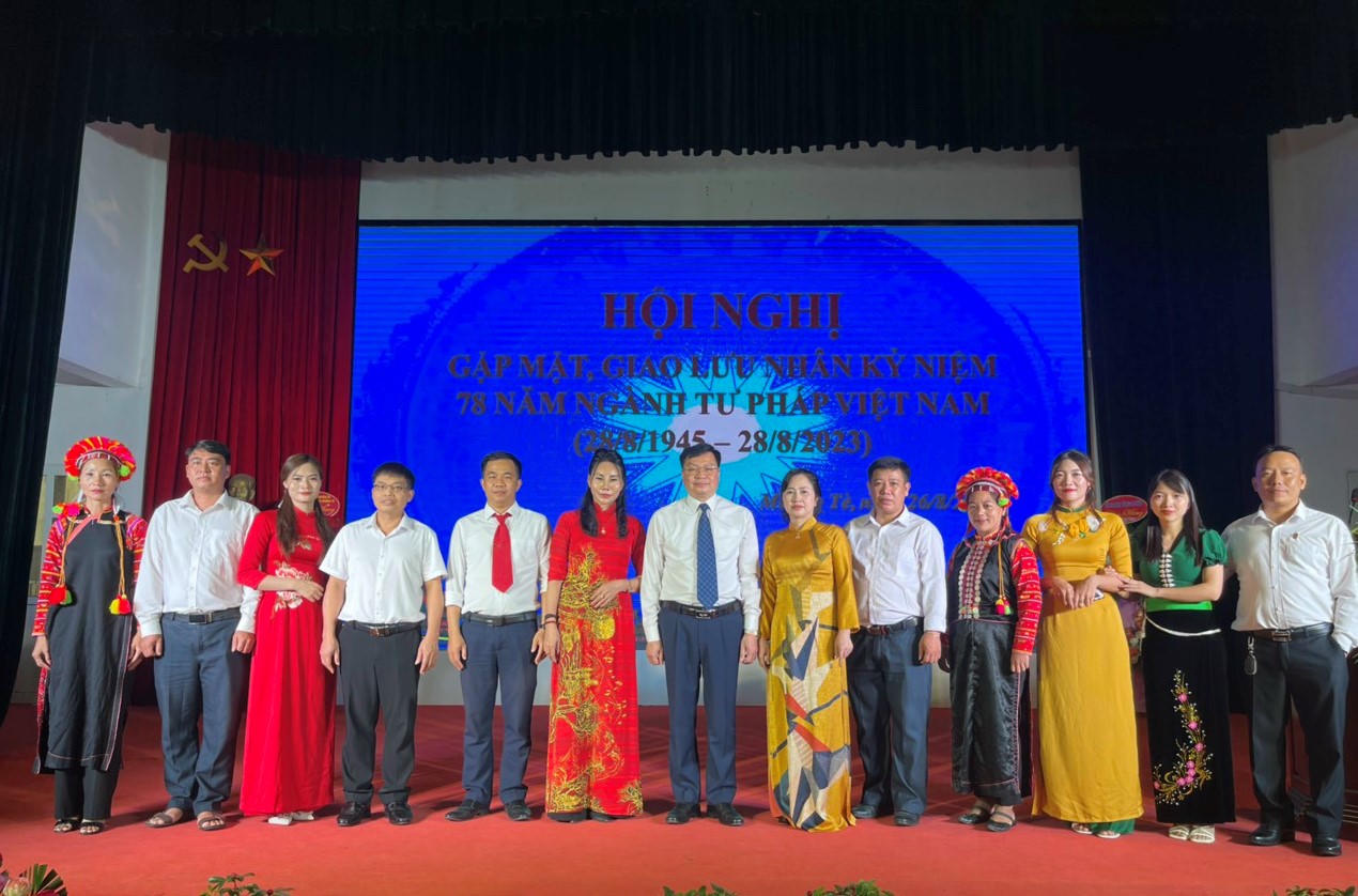 Mường Tè (Lai Châu) tổ chức gặp mặt nhân kỷ niệm 78 năm ngành Tư pháp Việt Nam