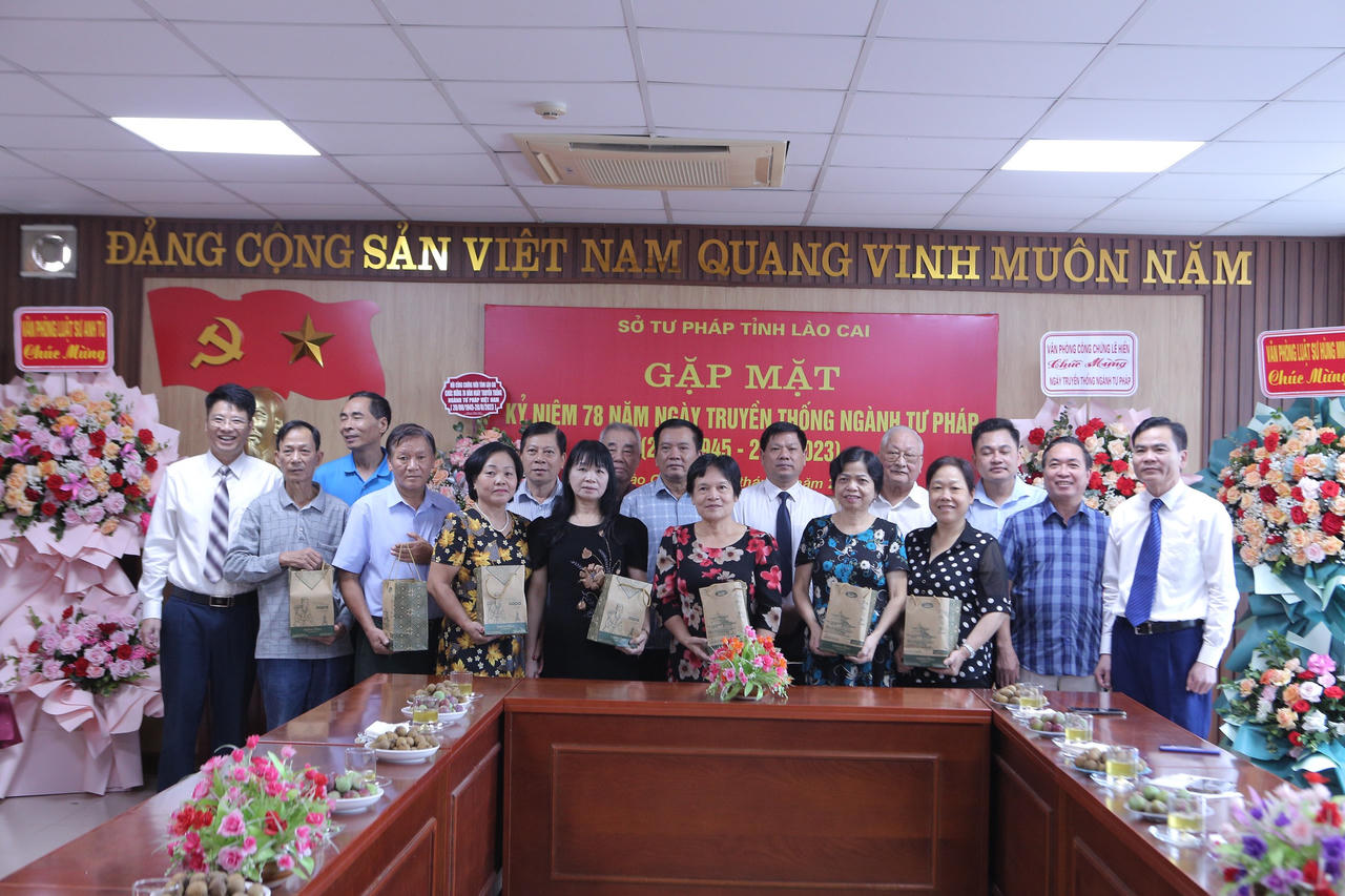 Sở Tư pháp Lào Cai gặp mặt kỷ niệm 78 năm ngày thành lập ngành