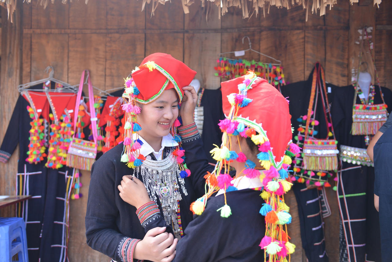 Đồng bào Than Uyên vui Tết Độc lập