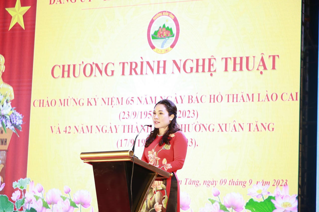 Trình diễn nghệ thuật kỷ niệm 65 năm ngày Bác Hồ lên thăm Lào Cai