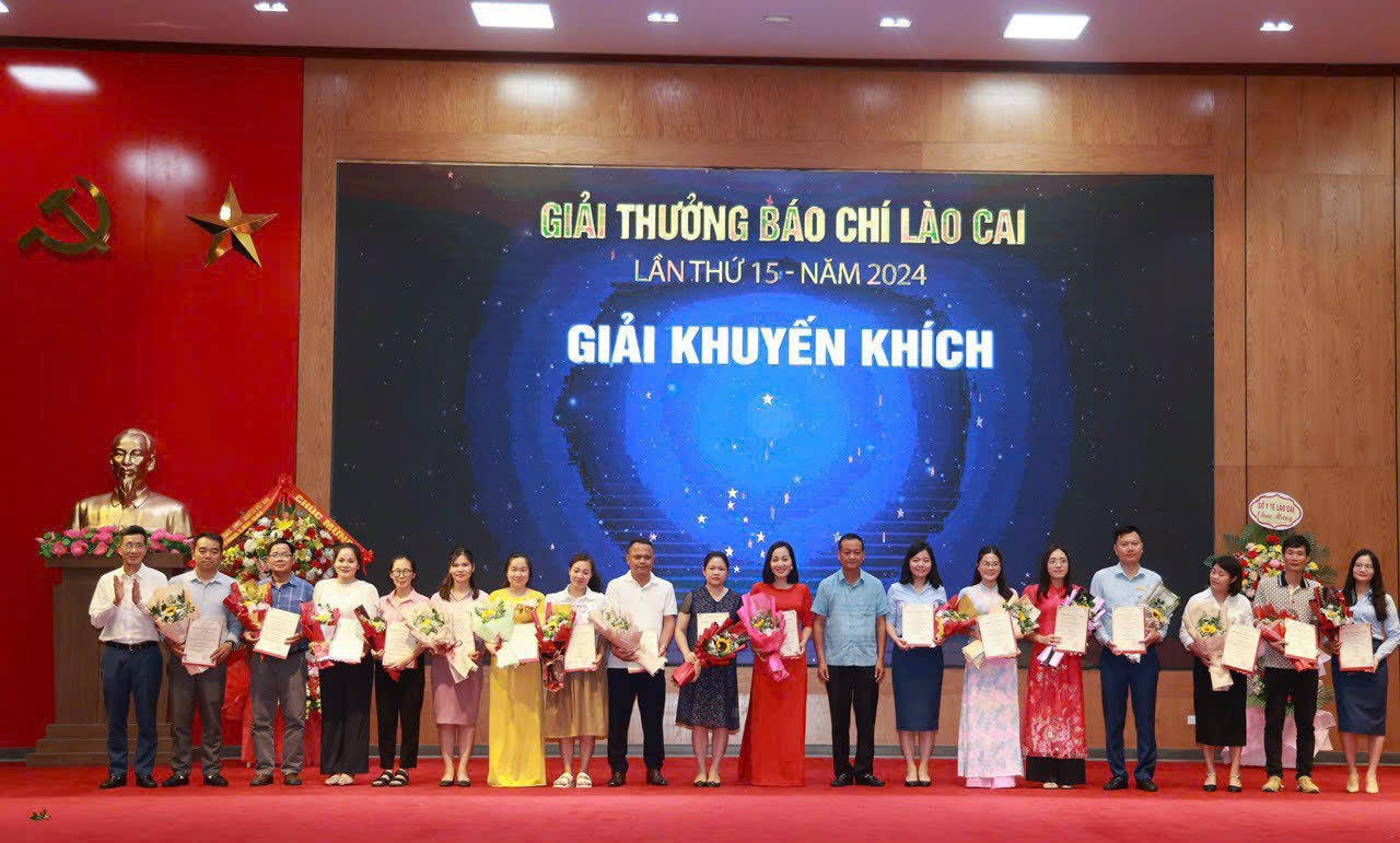 Nhóm Phóng viên Báo Pháp luật nhận Giải B, Giải Báo chí tỉnh Lào Cai năm 2024