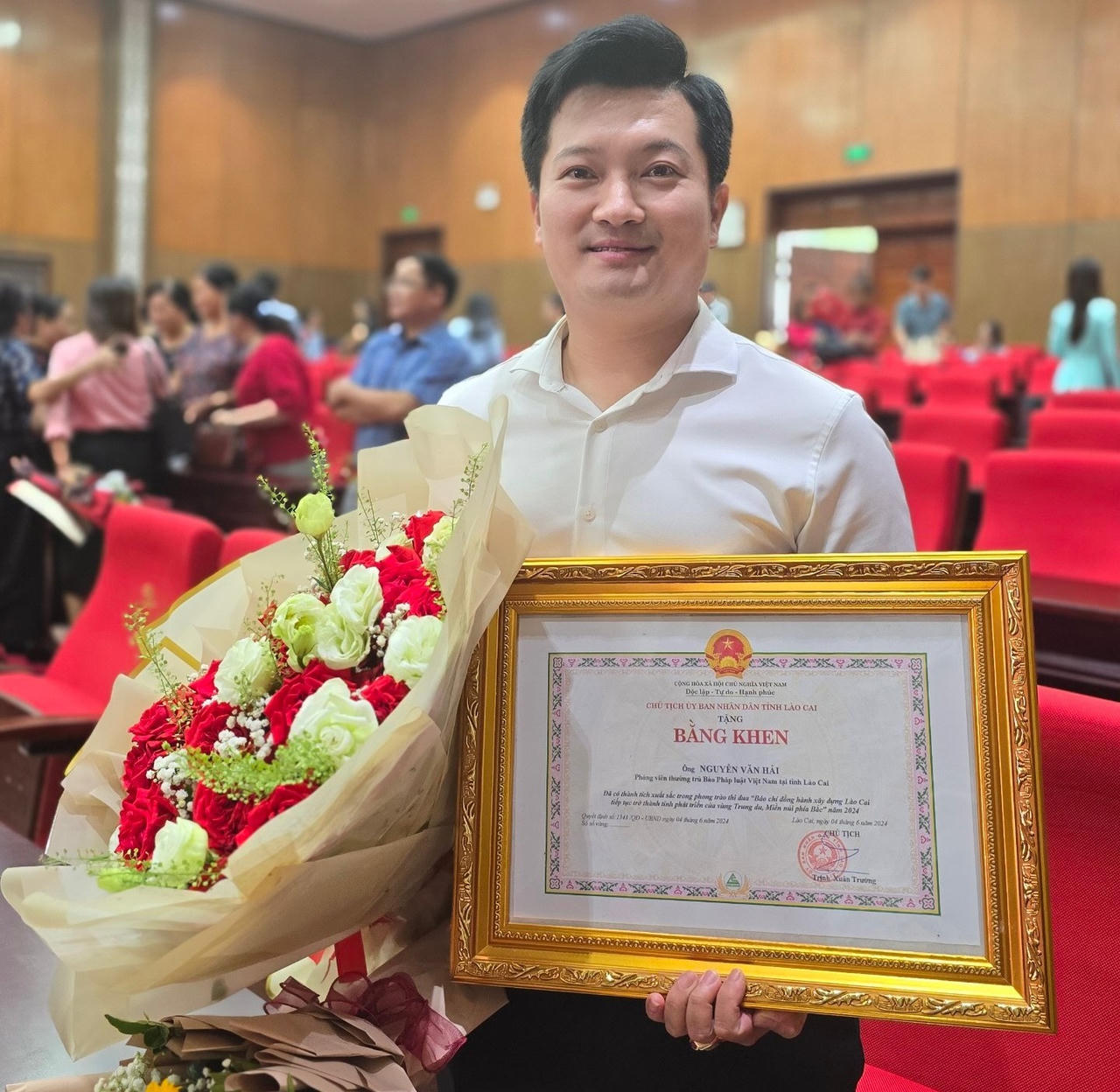 Nhóm Phóng viên Báo Pháp luật nhận Giải B, Giải Báo chí tỉnh Lào Cai năm 2024