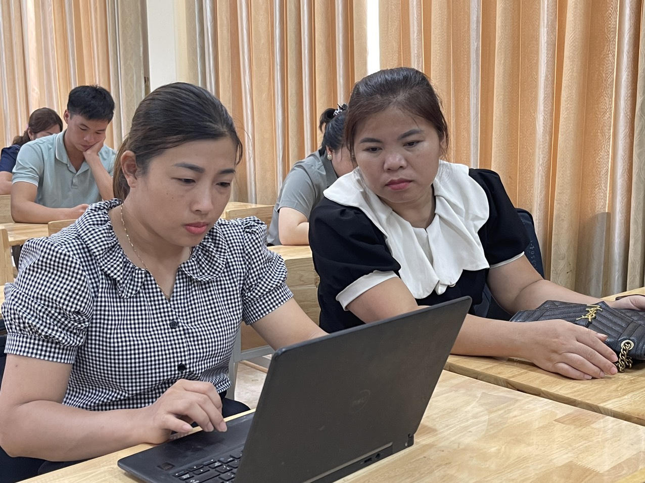 Nâng cao hiểu biết của nhân dân về Bảo vệ an toàn thông tin mạng và chuyển đổi số
