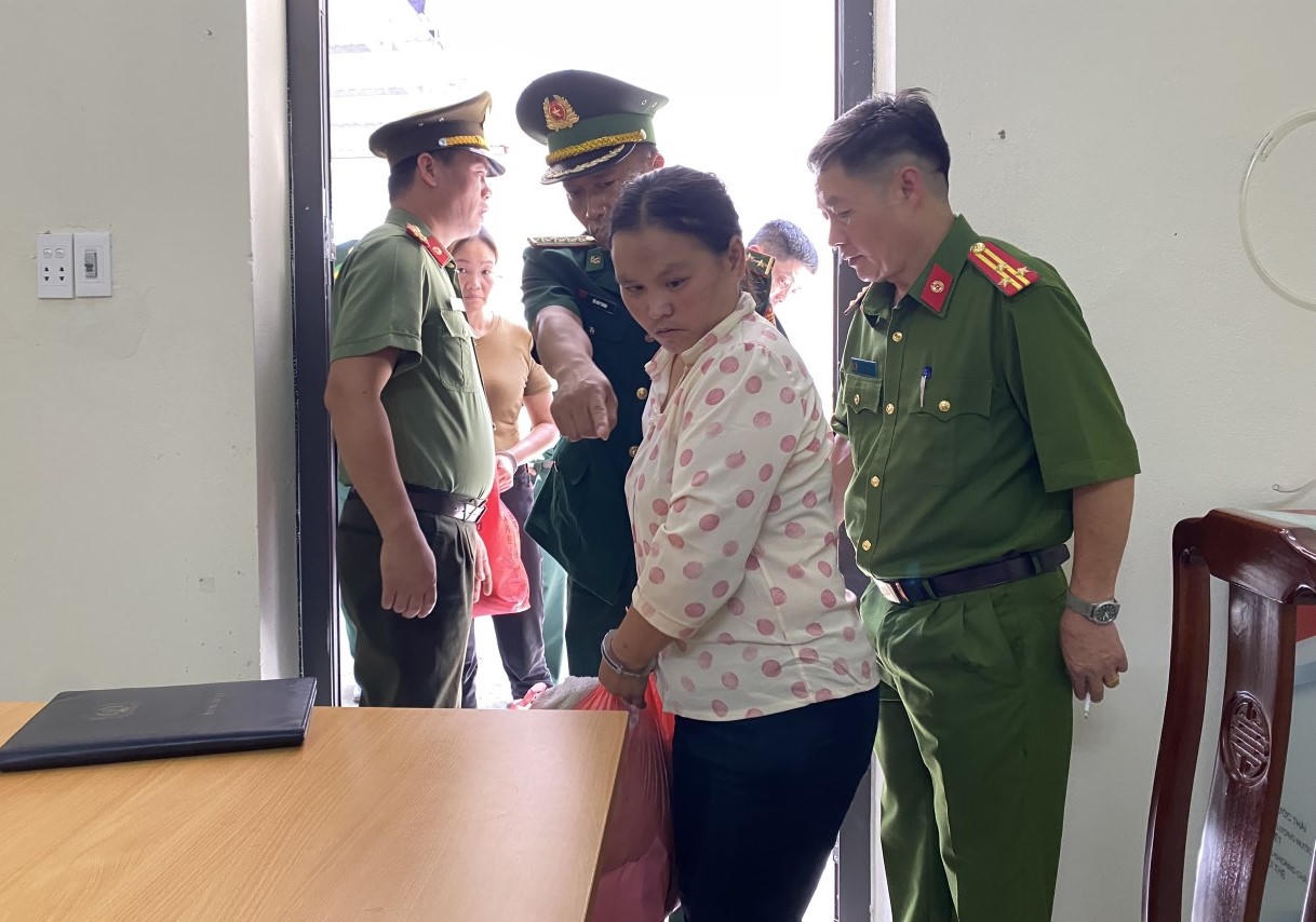 Ôm mộng lấy chồng ngoại, vợ dùng lá ngón giết chồng