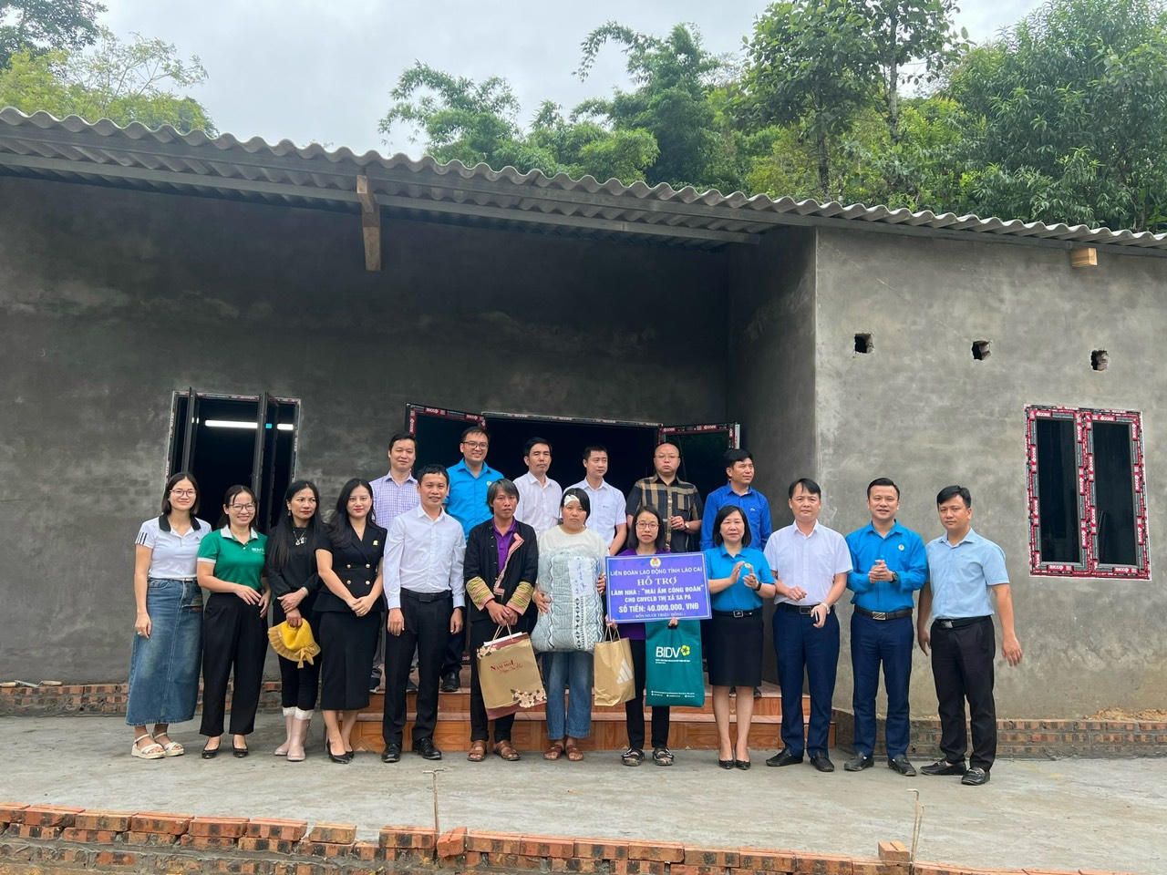 Vùng cao Sa Pa thực hiện cao điểm xóa nhà tạm, nhà dột nát