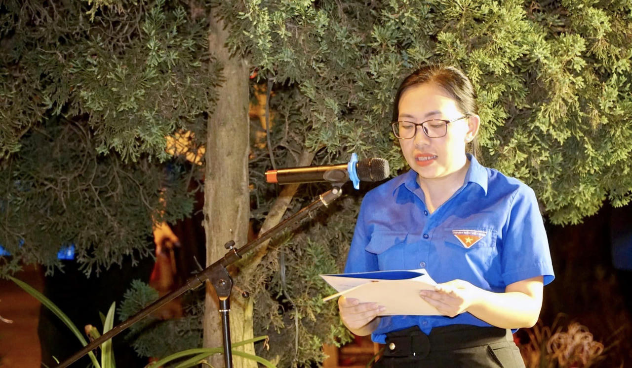 Tỉnh đoàn Lào Cai tổ chức thắp nến tri ân các anh hùng, liệt sĩ