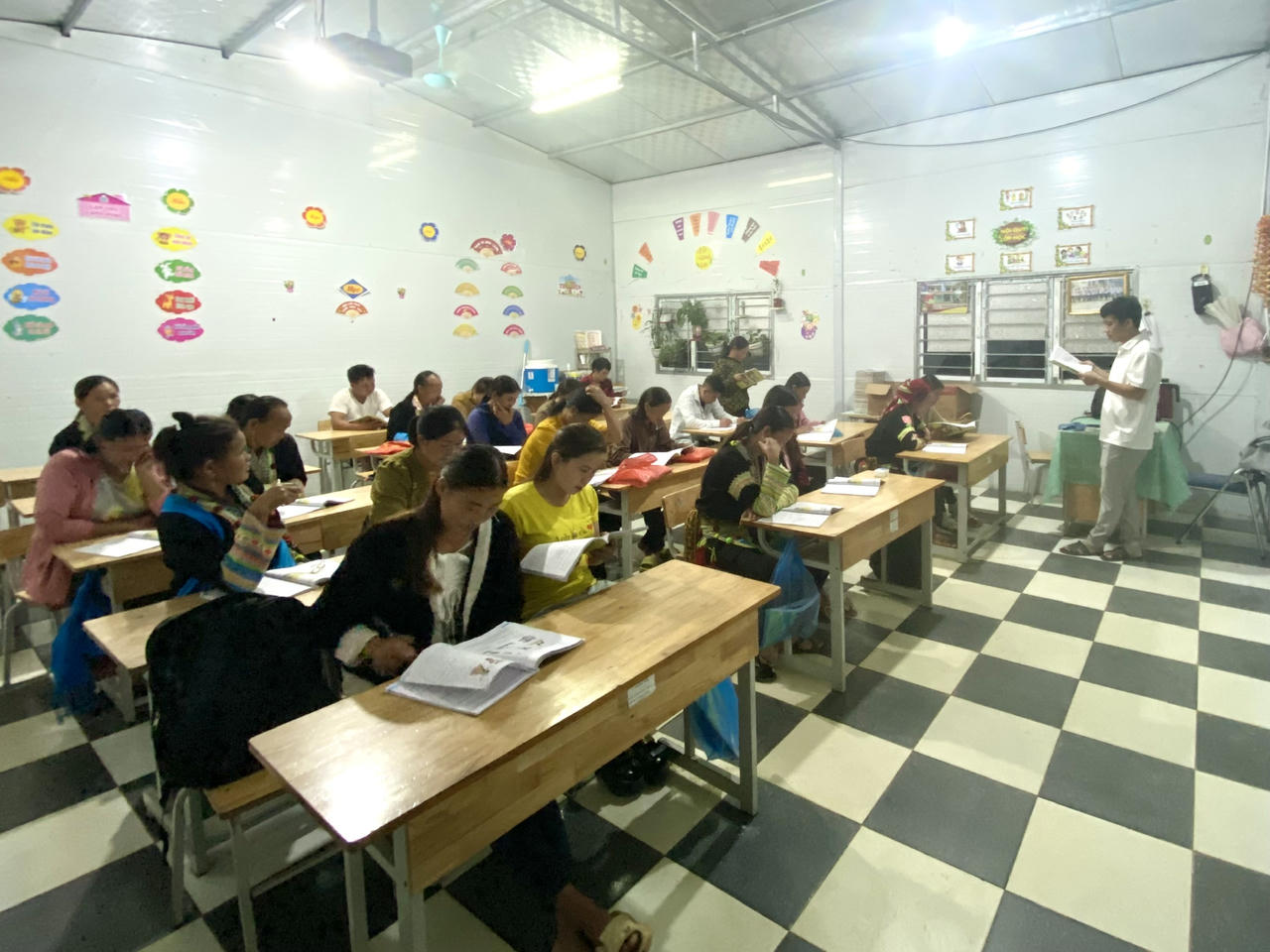 Lớp học đặc biệt ở Lản Nhì Thàng