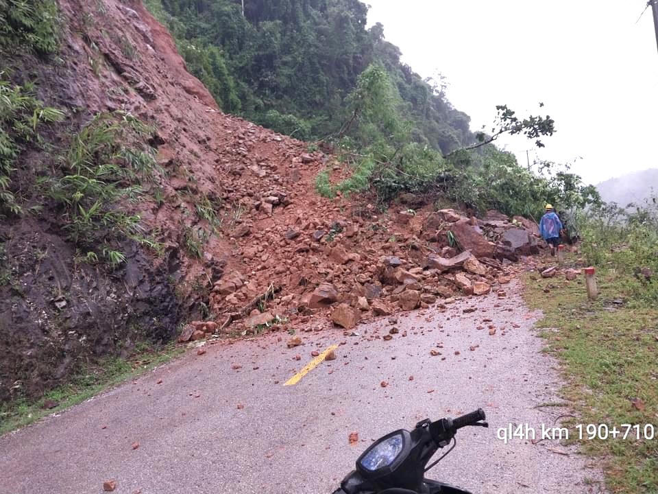 Mưa lớn gây sạt lở nhiều tuyến quốc lộ, tỉnh lộ ở Lai Châu