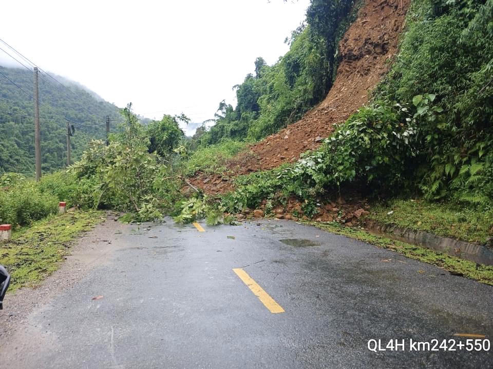 Mưa lớn gây sạt lở nhiều tuyến quốc lộ, tỉnh lộ ở Lai Châu