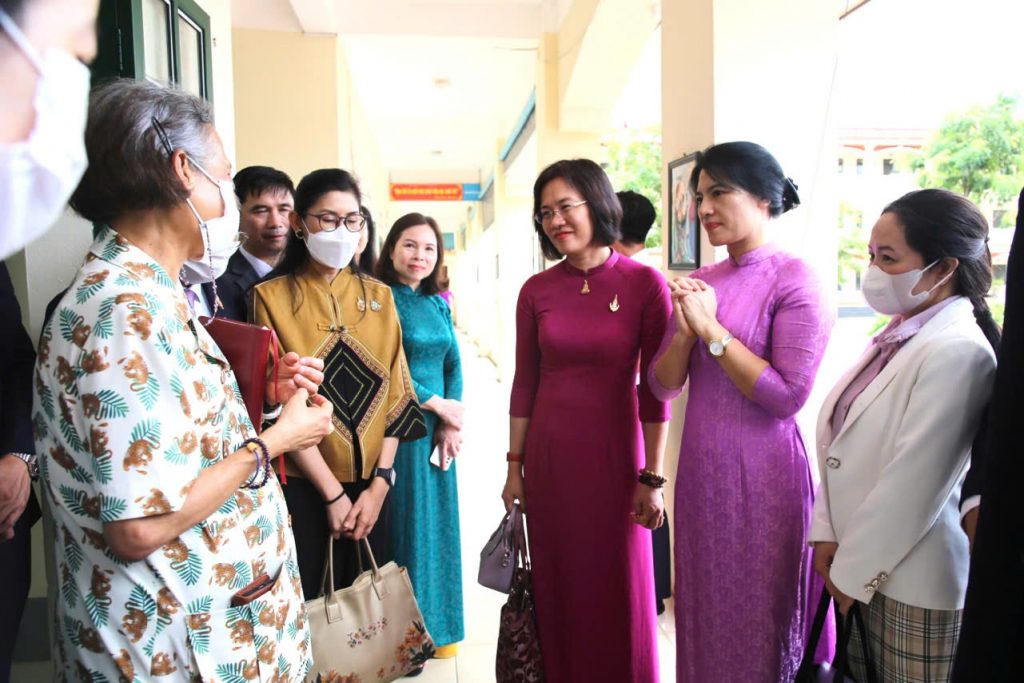 Công chúa Thái Lan thăm và làm việc tại trường Tiểu học Nam Cường