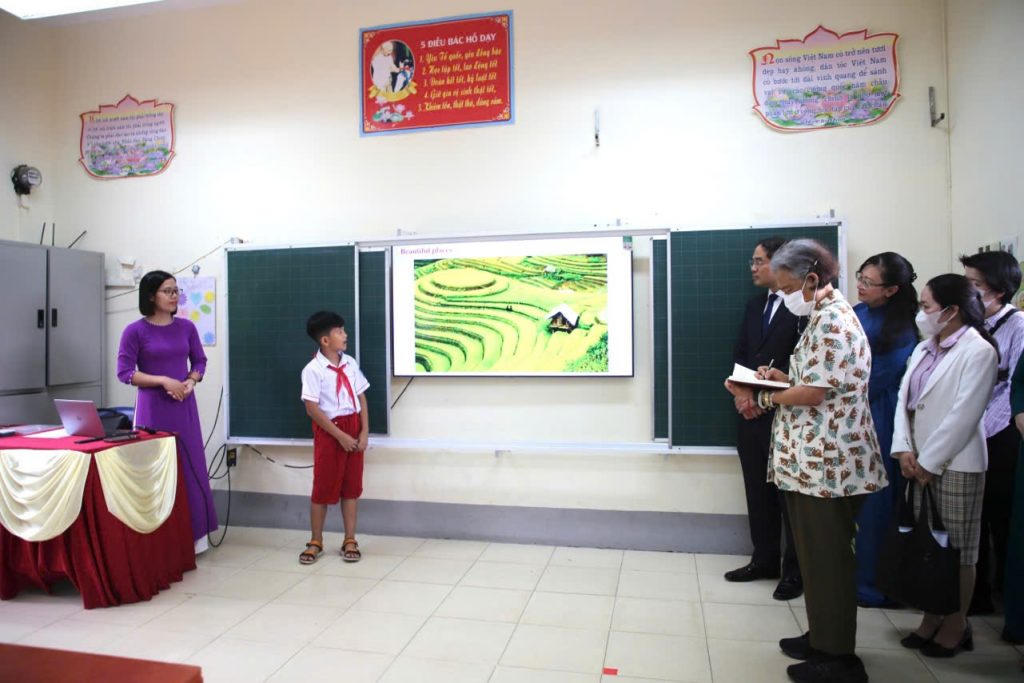 Công chúa Thái Lan thăm và làm việc tại trường Tiểu học Nam Cường