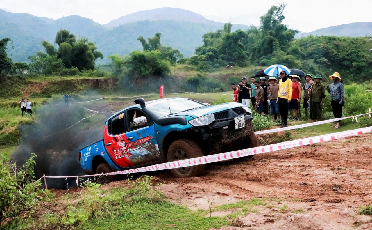Khai mạc giải Đua xe bán tải địa hình 'Bat Xat Offroad Challenger 2024'