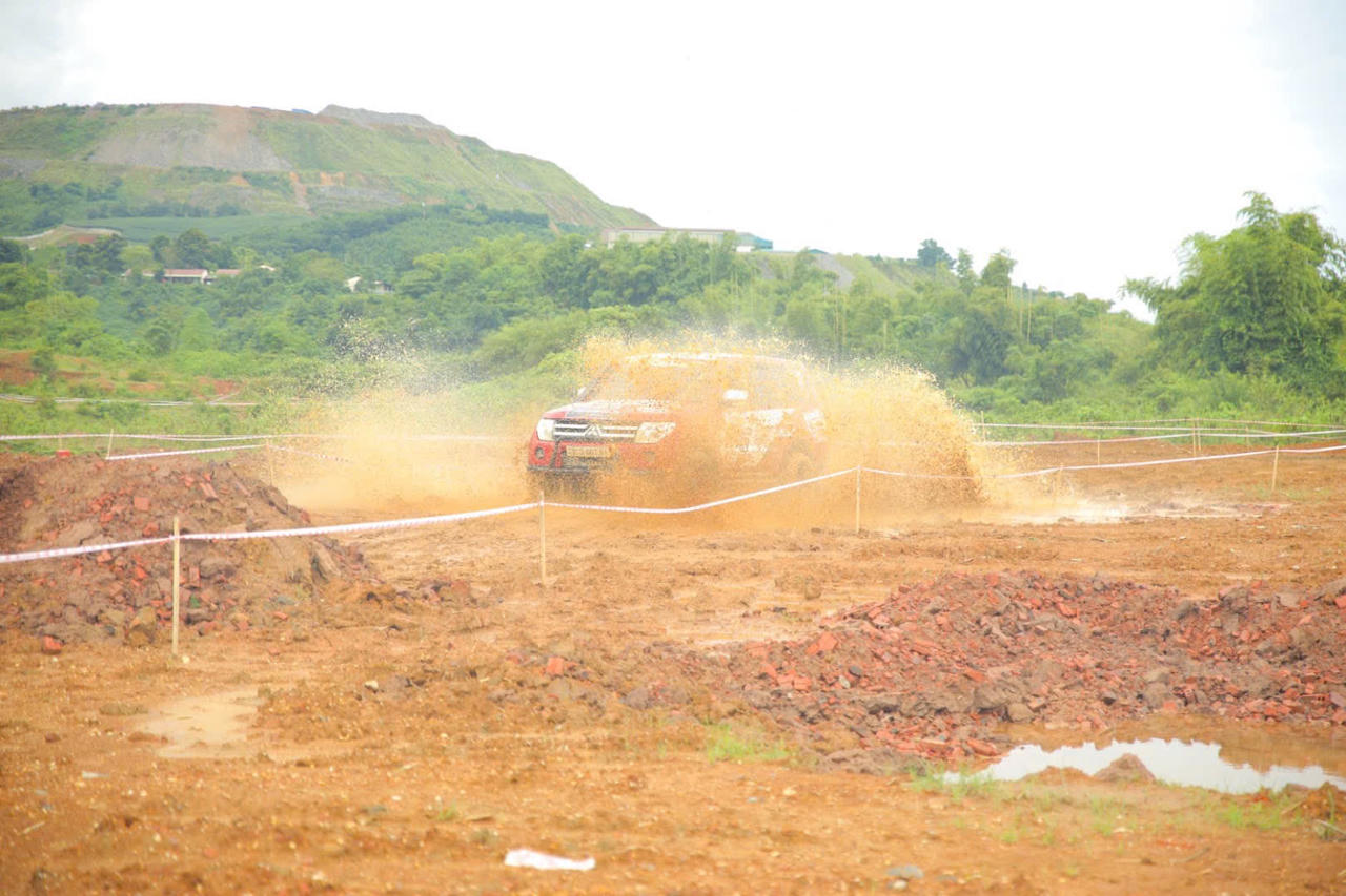 Khai mạc giải Đua xe bán tải địa hình 'Bat Xat Offroad Challenger 2024'