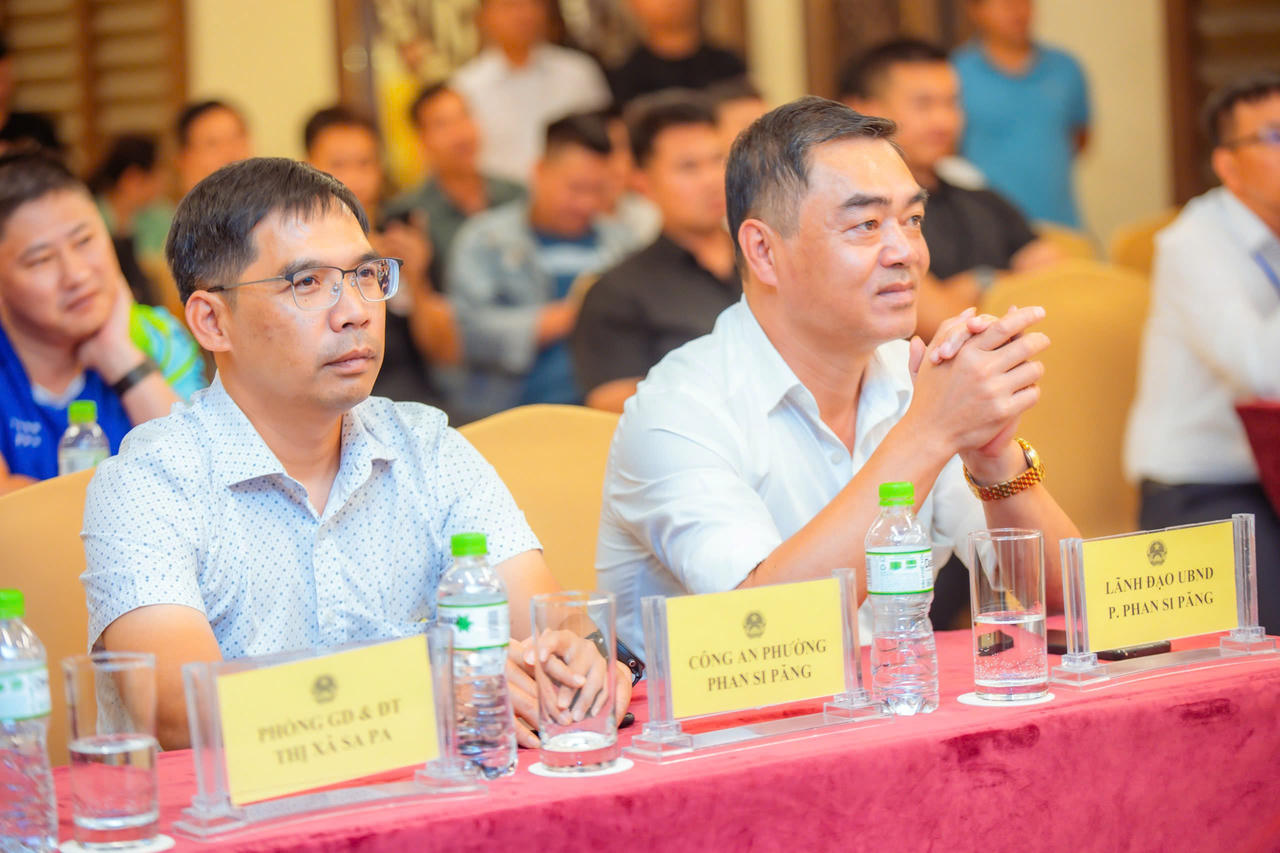 21 đội bóng tham dự Giải bóng đá nam - Hiệp hội Du lịch Lào Cai năm 2024