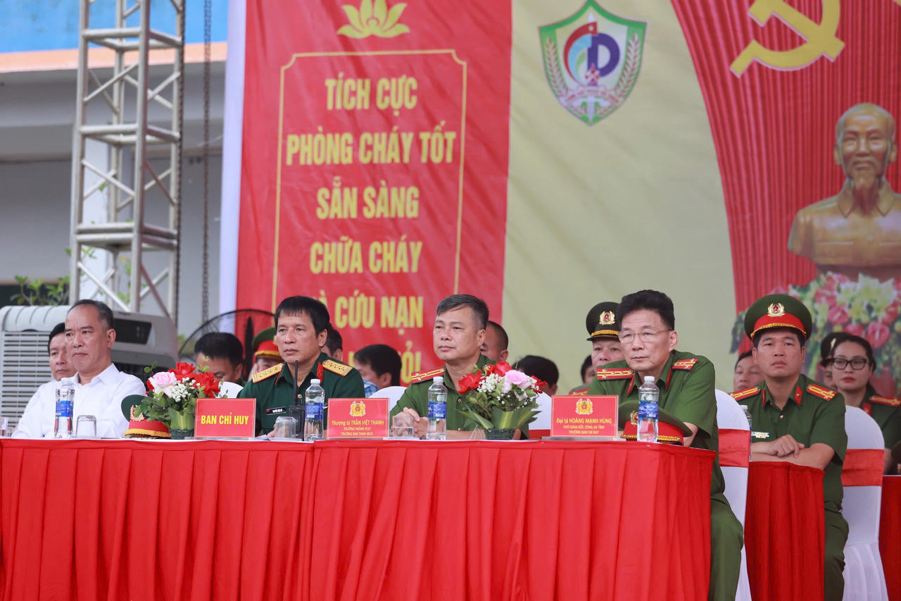 Diễn tập phương án chữa cháy và cứu nạn, cứu hộ tại Lào Cai