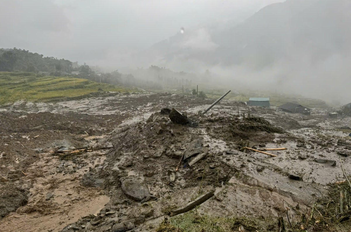Sa Pa (Lào Cai): Sạt lở nghiêm trọng làm 5 người chết và 1 người mất tích