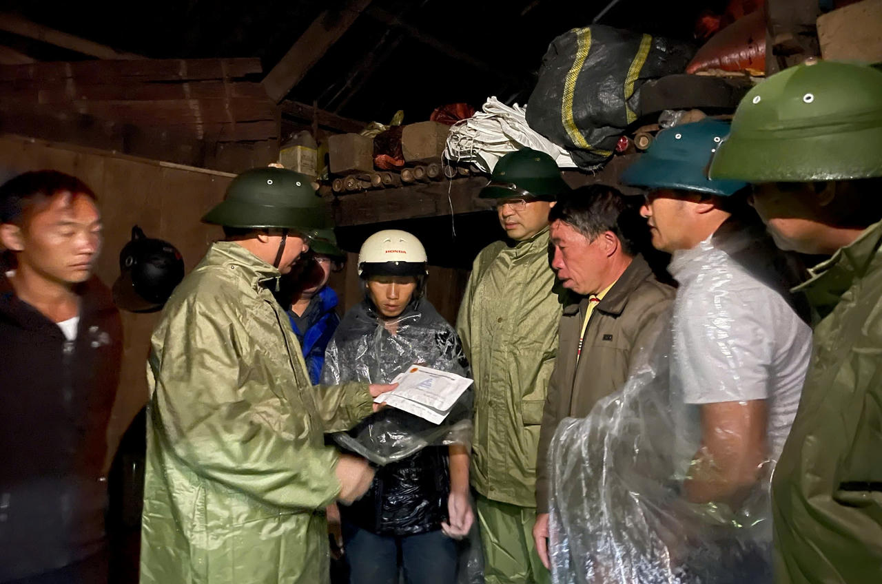 Huy động gần 150 người tìm kiếm nạn nhân mất tích tại Sa Pa