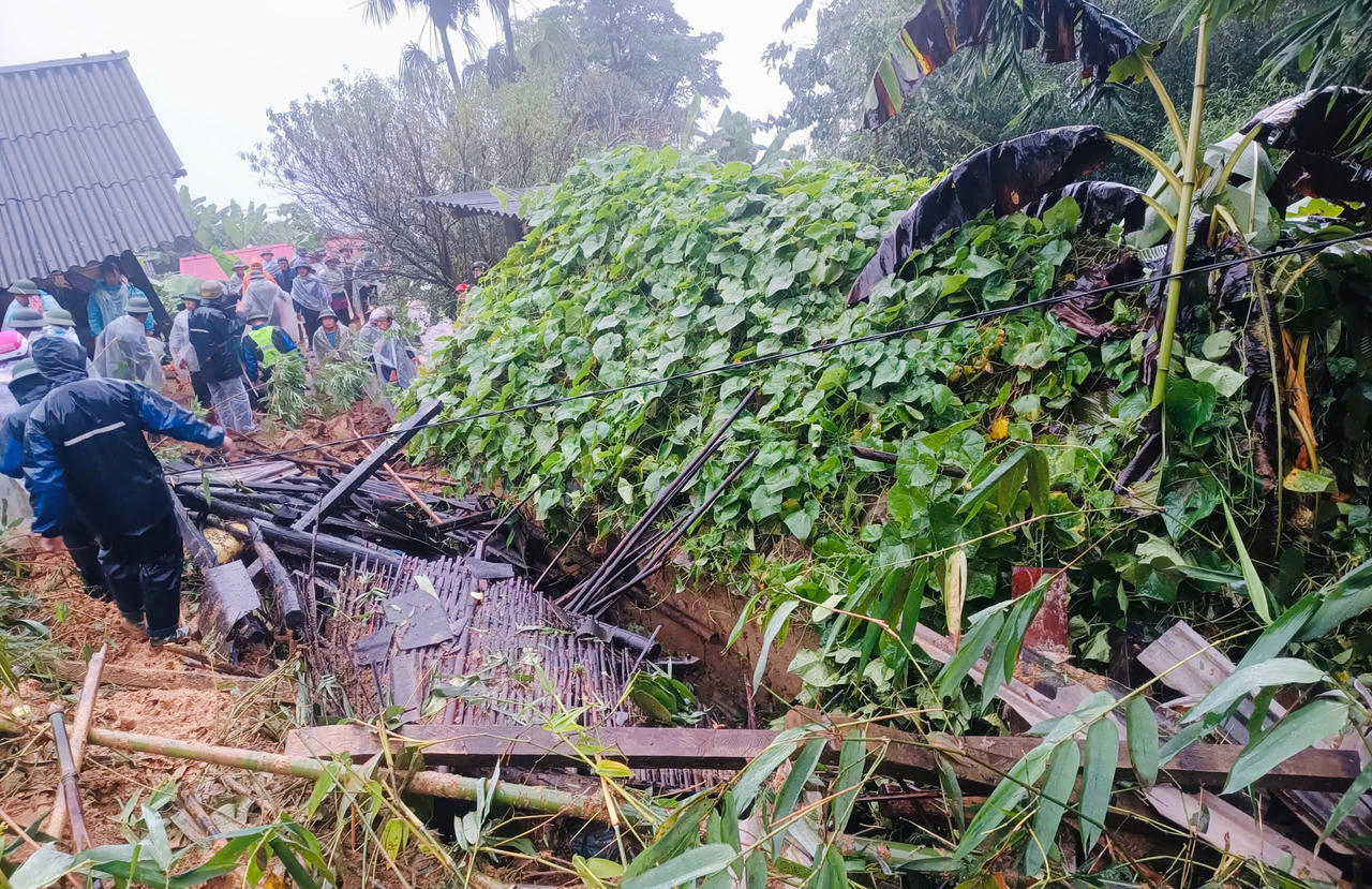 8 người mất tích, 1 người bị thương do sạt lở ở huyện Bát Xát 