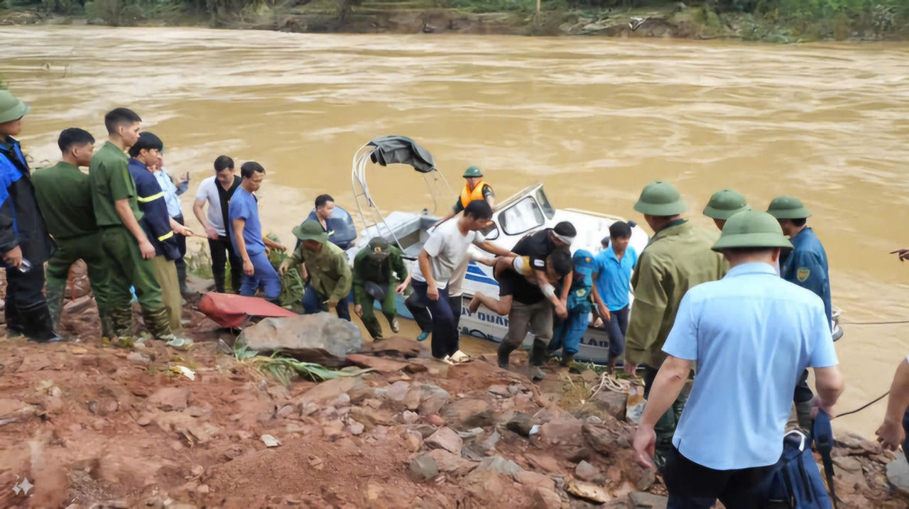 Lại sạt lở ở Lào Cai, 7 người chết, 11 người mất tích