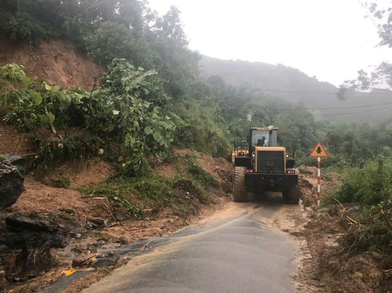 Mưa lũ làm 24 người chết và mất tích tại Bát Xát