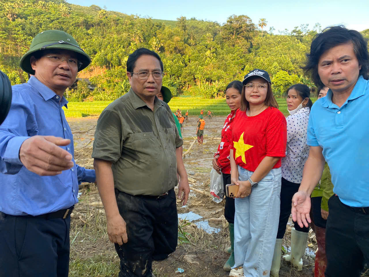 Thủ tướng đề nghị nhanh chóng khôi phục lại thôn Làng Nủ