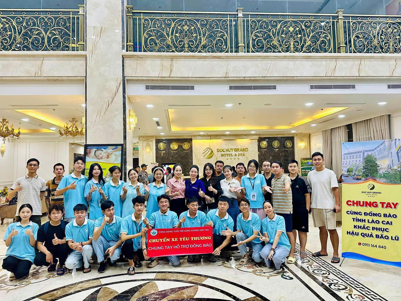 Ấm lòng nghĩa tình dân tộc, chung tay giúp người dân vùng lũ vượt qua khó khăn