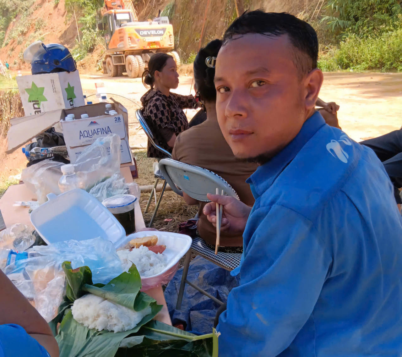 ‘Vượt ngàn' để 'nối sóng' sau sự tàn phá của bão số 3