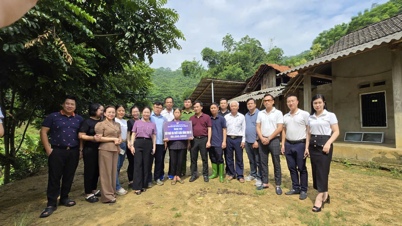 Hội doanh nhân trẻ tỉnh Lào Cai tiếp tục hành trình tiếp sức người dân vùng lũ
