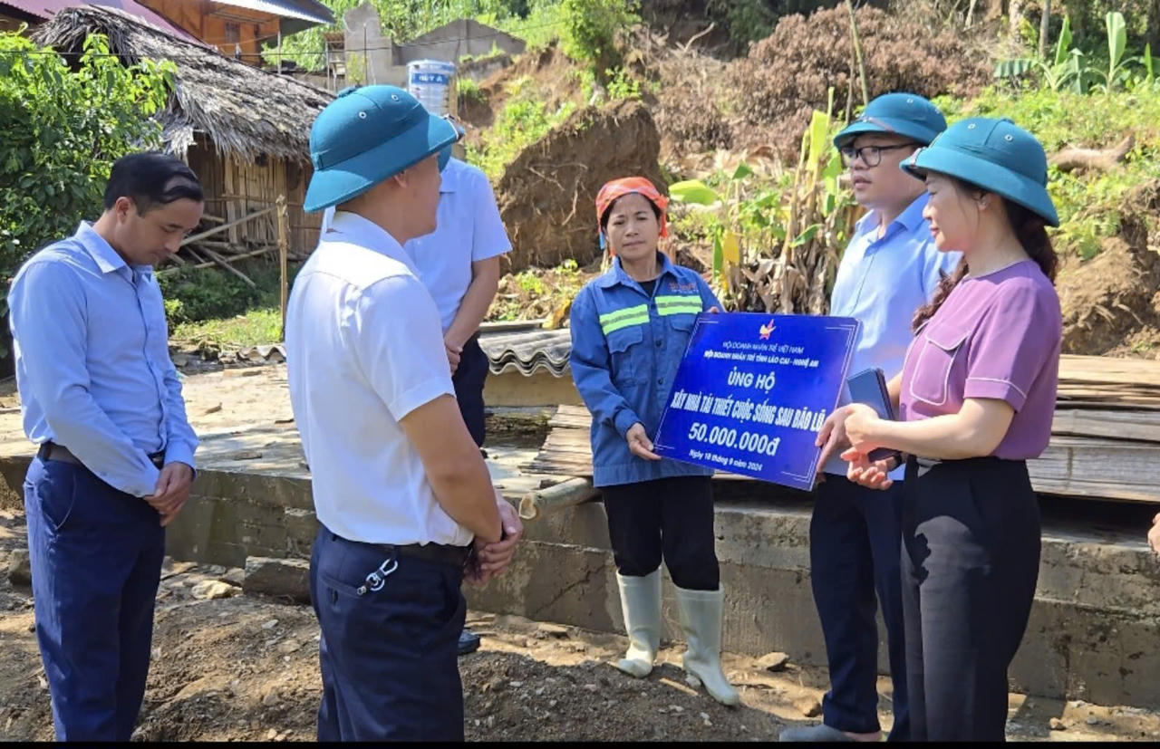 Hội doanh nhân trẻ tỉnh Lào Cai tiếp tục hành trình tiếp sức người dân vùng lũ