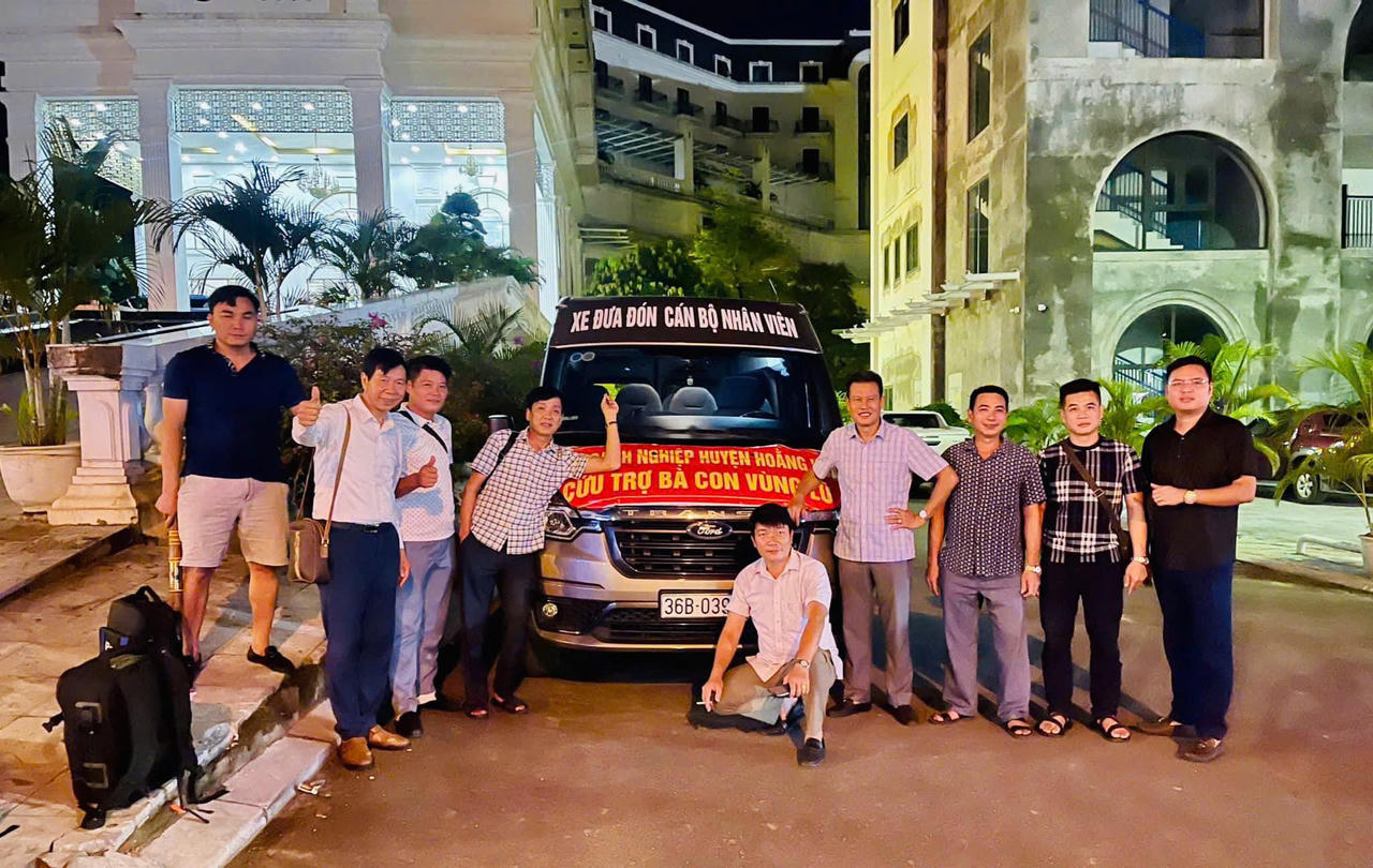 Ấm lòng những nghĩa cử cao đẹp vùng bão lũ