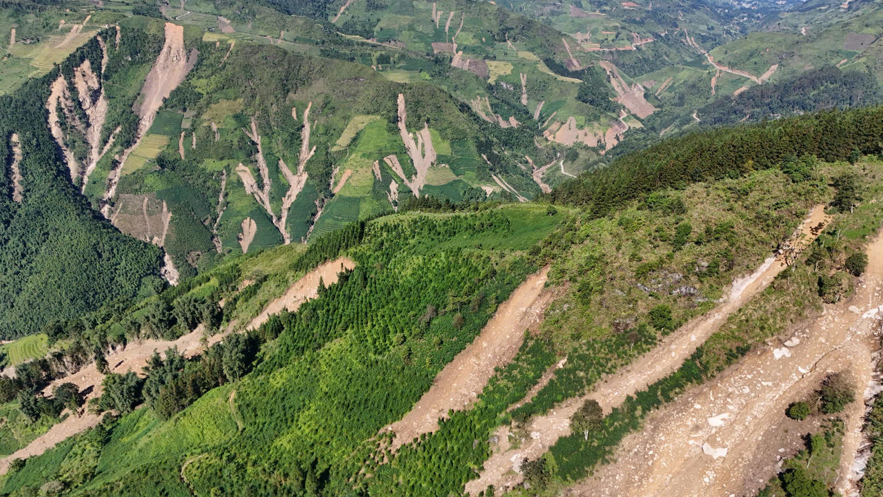 Hình ảnh sự tàn phá khốc liệt do mưa lũ gây ra trên địa bàn huyện Bắc Hà
