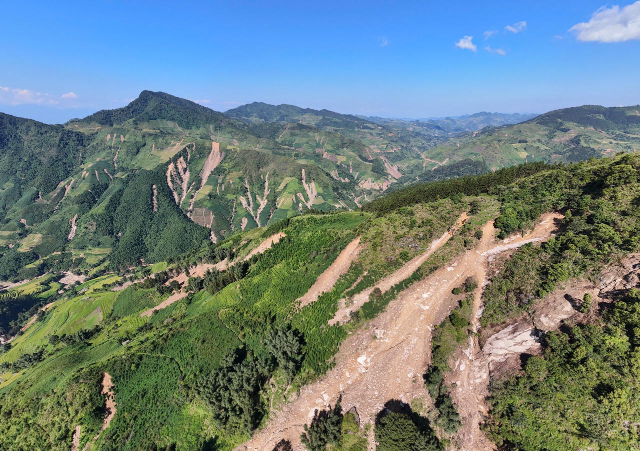 Hình ảnh sự tàn phá khốc liệt do mưa lũ gây ra trên địa bàn huyện Bắc Hà