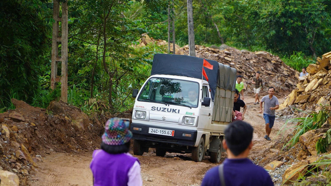 Hk buslines chung tay cứu trợ đồng bào vùng lũ Lào Cai