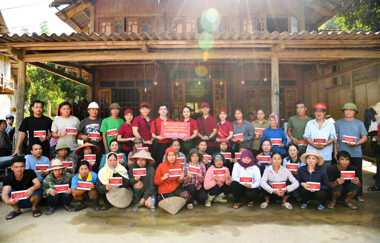 Bảo Tín Minh Châu ủng hộ 760 triệu đồng hỗ trợ cho đồng bào bị thiệt hại do bão lũ