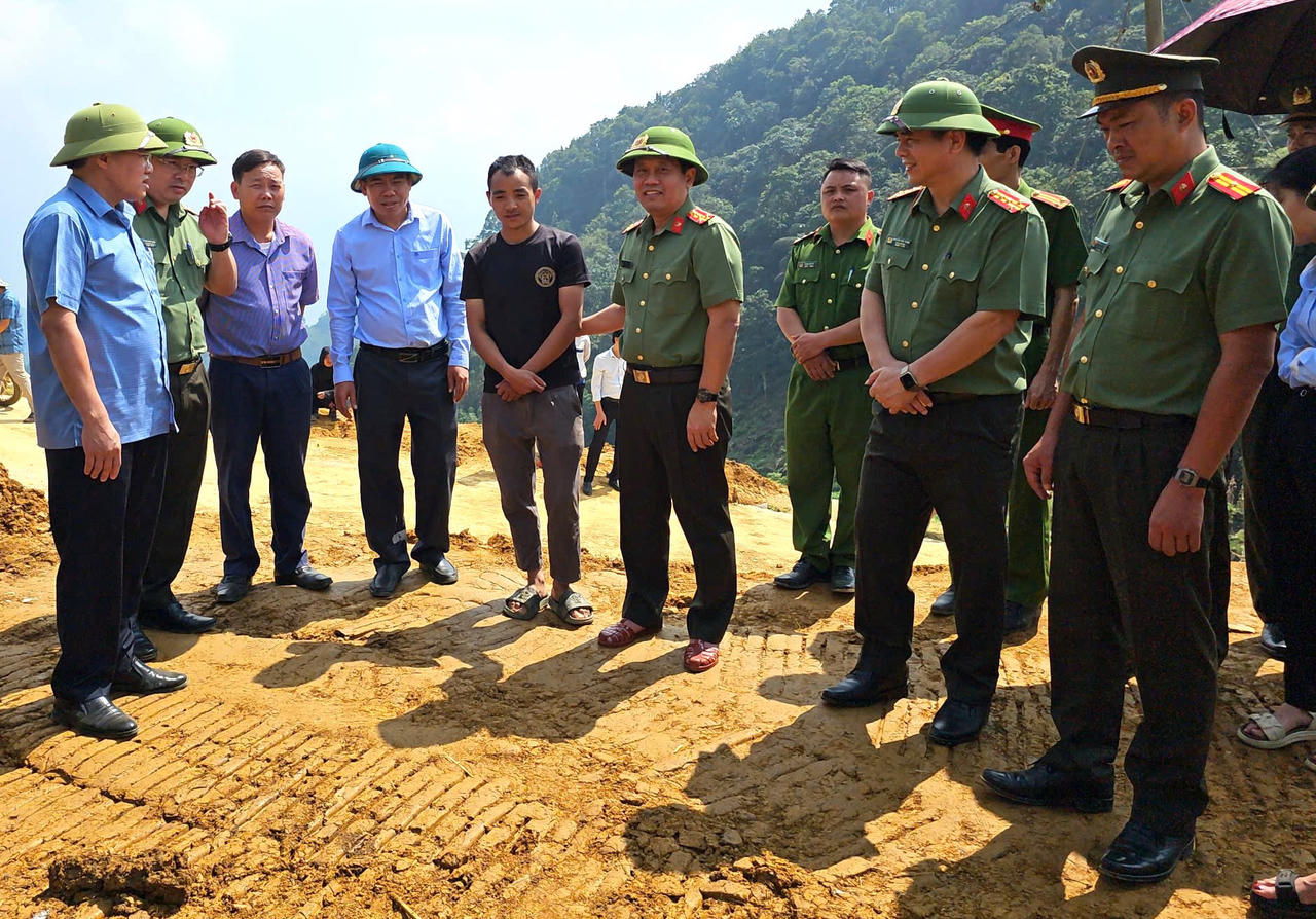 Khởi công xây nhà tặng các hộ dân bị ảnh hưởng nặng nề do bão, lũ ở Lào Cai