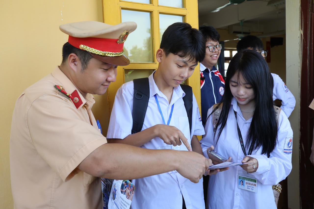 Sáng tạo, đổi mới với 'Tiết học cùng Chiến sỹ Cảnh sát giao thông'