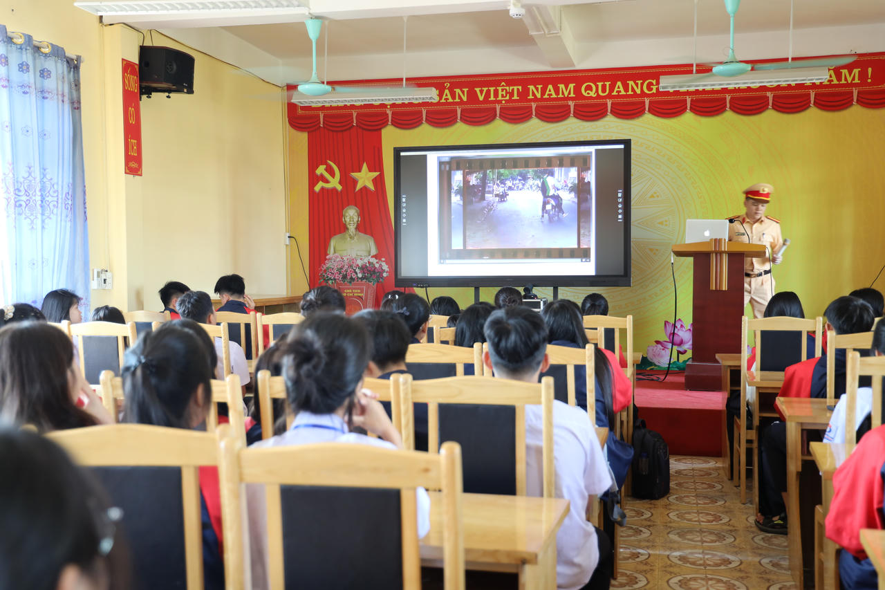 Sáng tạo, đổi mới với 'Tiết học cùng Chiến sỹ Cảnh sát giao thông'