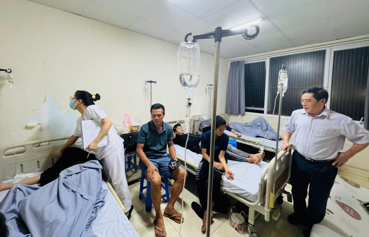 40 sinh viên trường Cao đẳng Lào Cai nhập viện nghi do ngộ độc thực phẩm