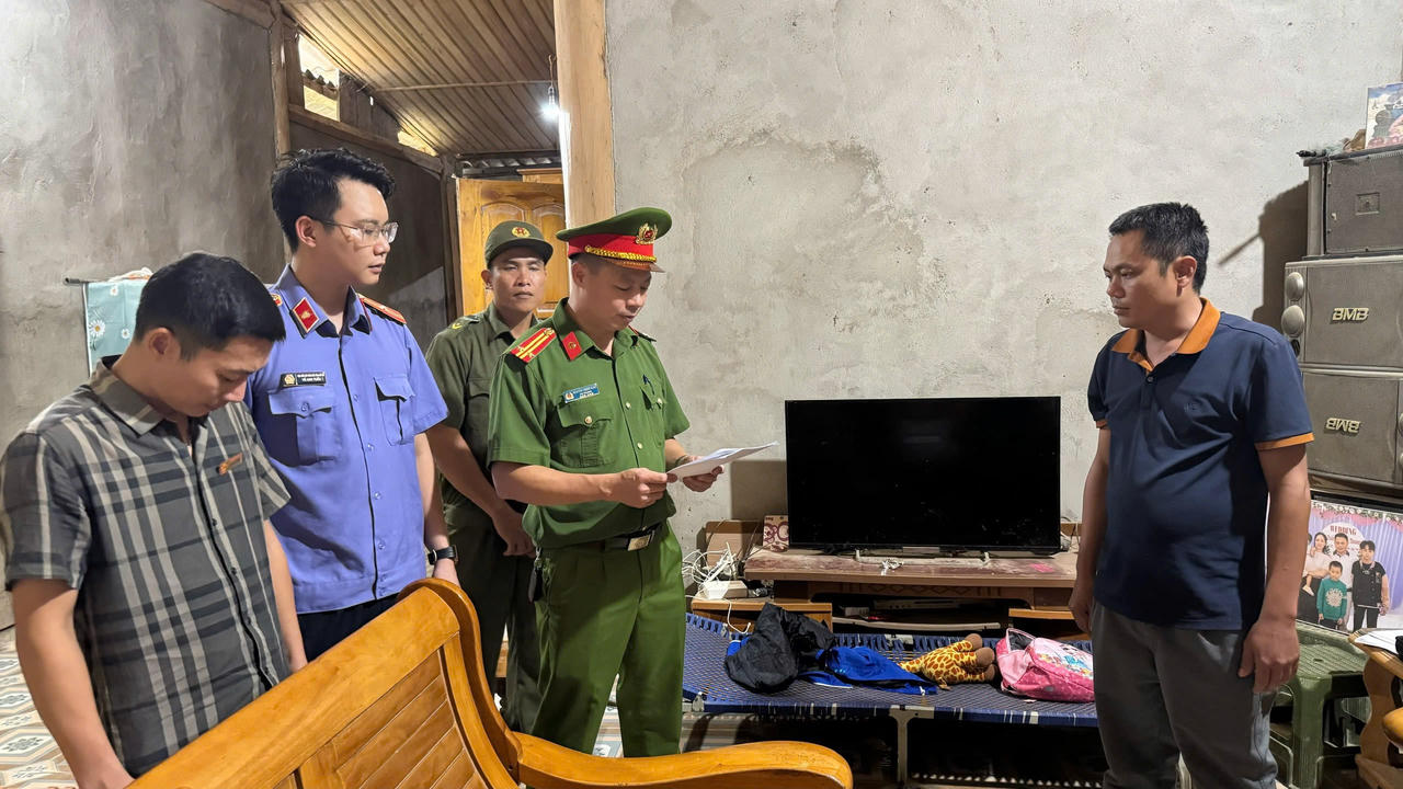 Bắt tạm giam nữ kế toán xã gây thiệt hại cho ngân sách nhà nước hơn 300 triệu đồng