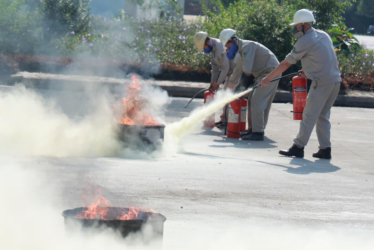 Diễn tập phòng ngừa, ứng phó sự cố hoá chất, cháy nổ và sự cố an toàn lao động 