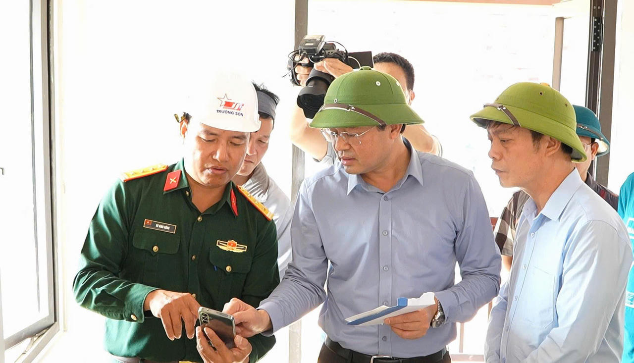 Những ngôi nhà mới ở Làng Nủ