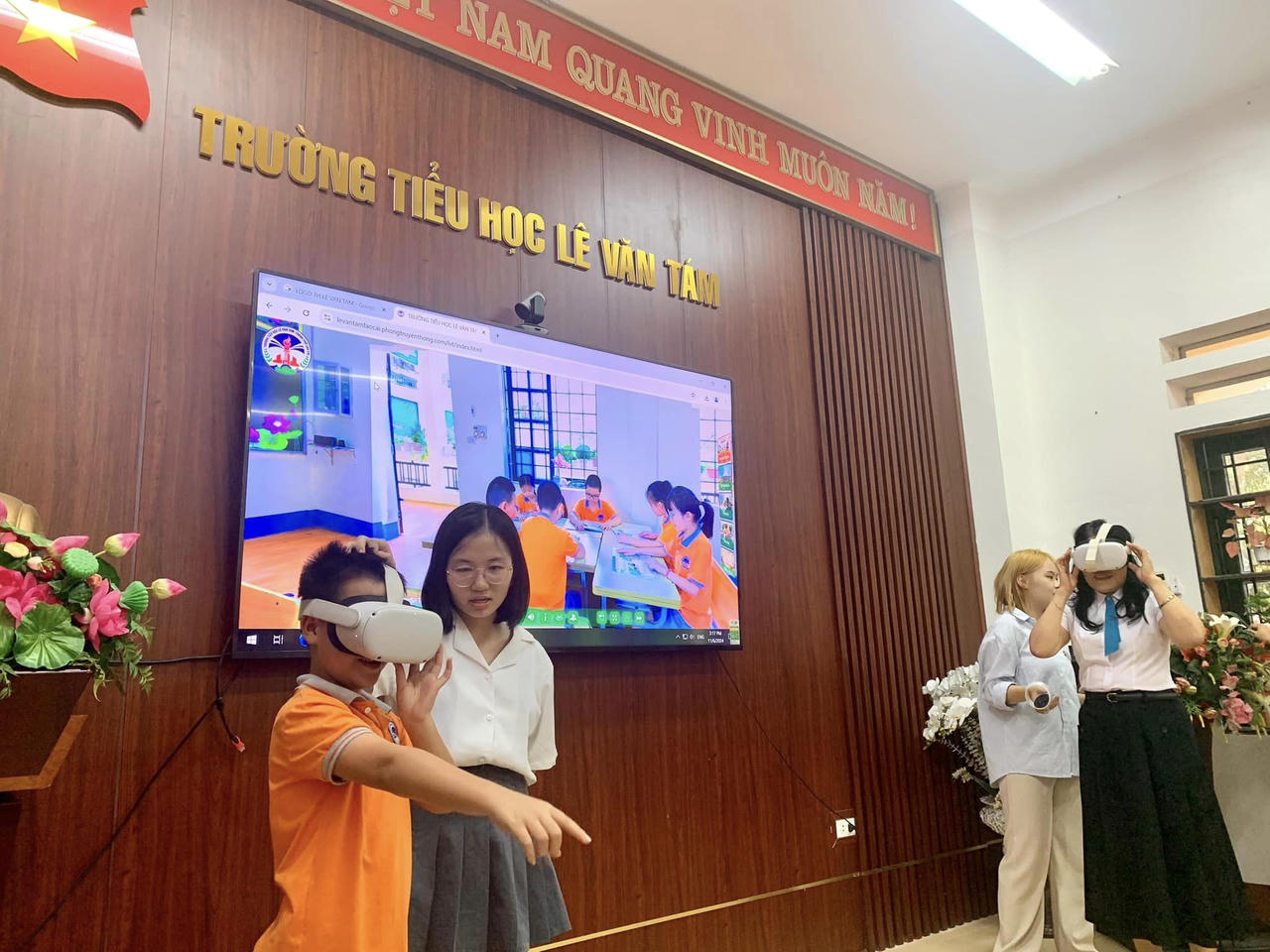 Ra mắt Phòng truyền thống ảo và Phòng tư vấn học đường - Hỗ trợ giáo dục học sinh khuyết tật tại thành phố Lào Cai